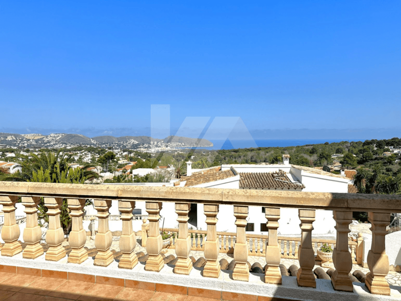 Villa for sale in Moraira with spectacular sea views.