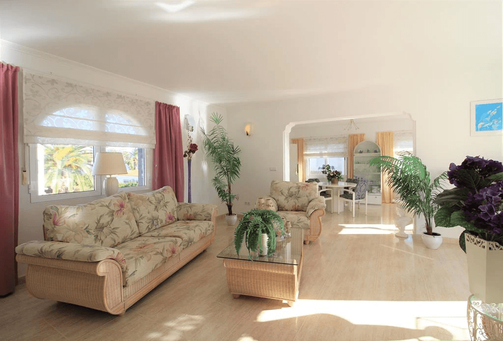 Villa a step away from the beach, Els Poblets