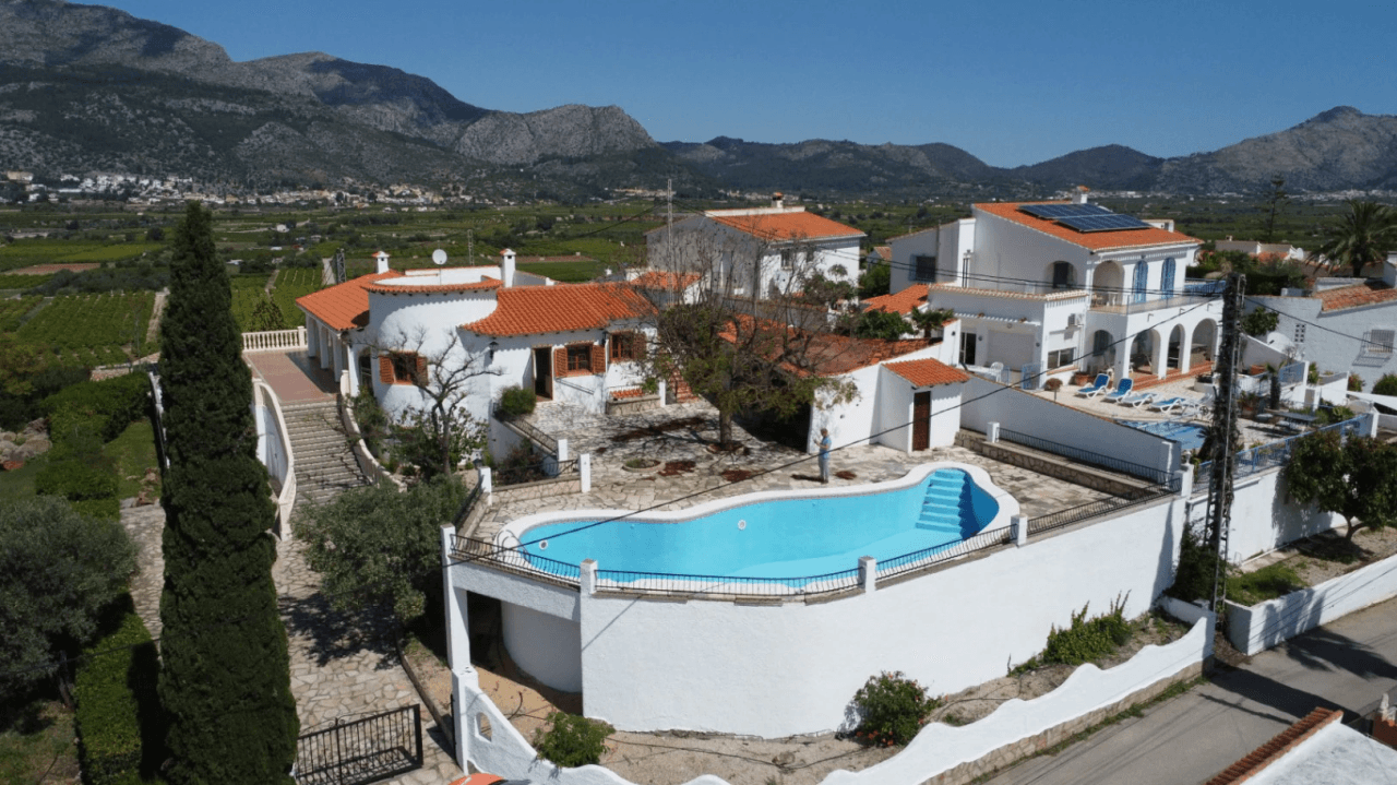 Chalet à vendre avec deux logements indépendants