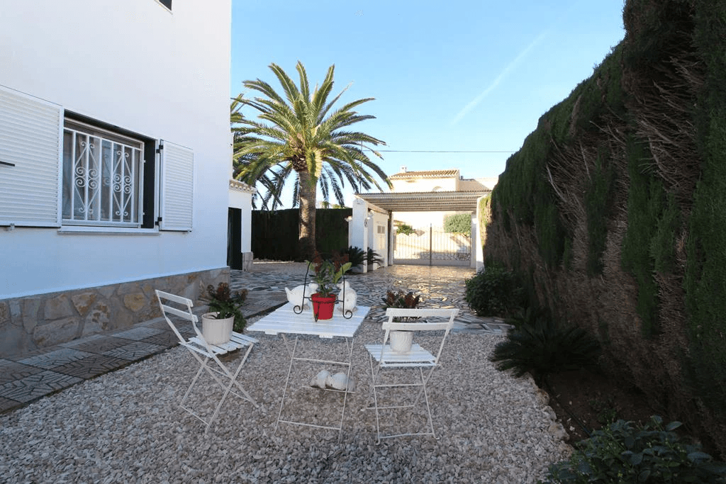 Villa a step away from the beach, Els Poblets
