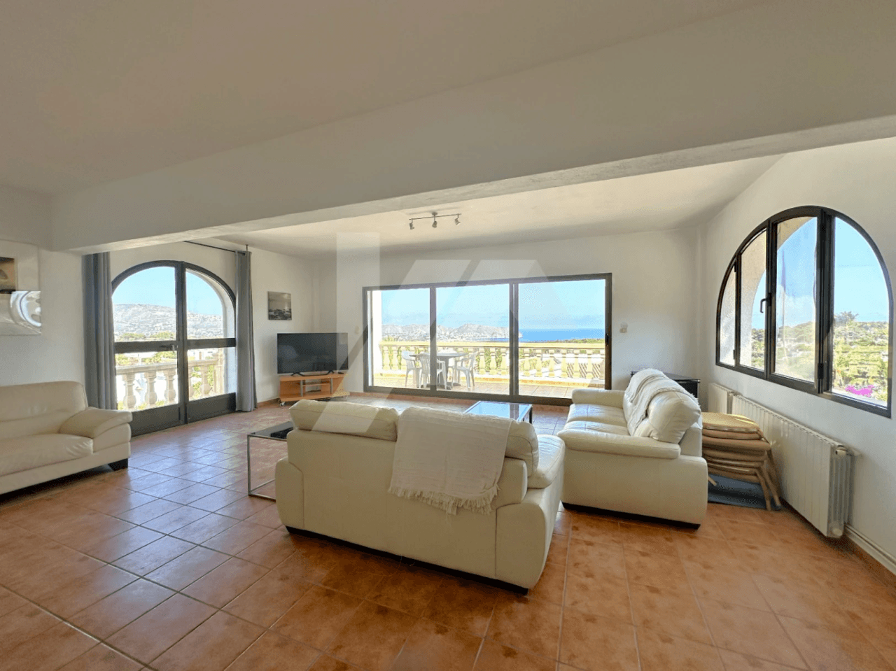 Villa for sale in Moraira with spectacular sea views.
