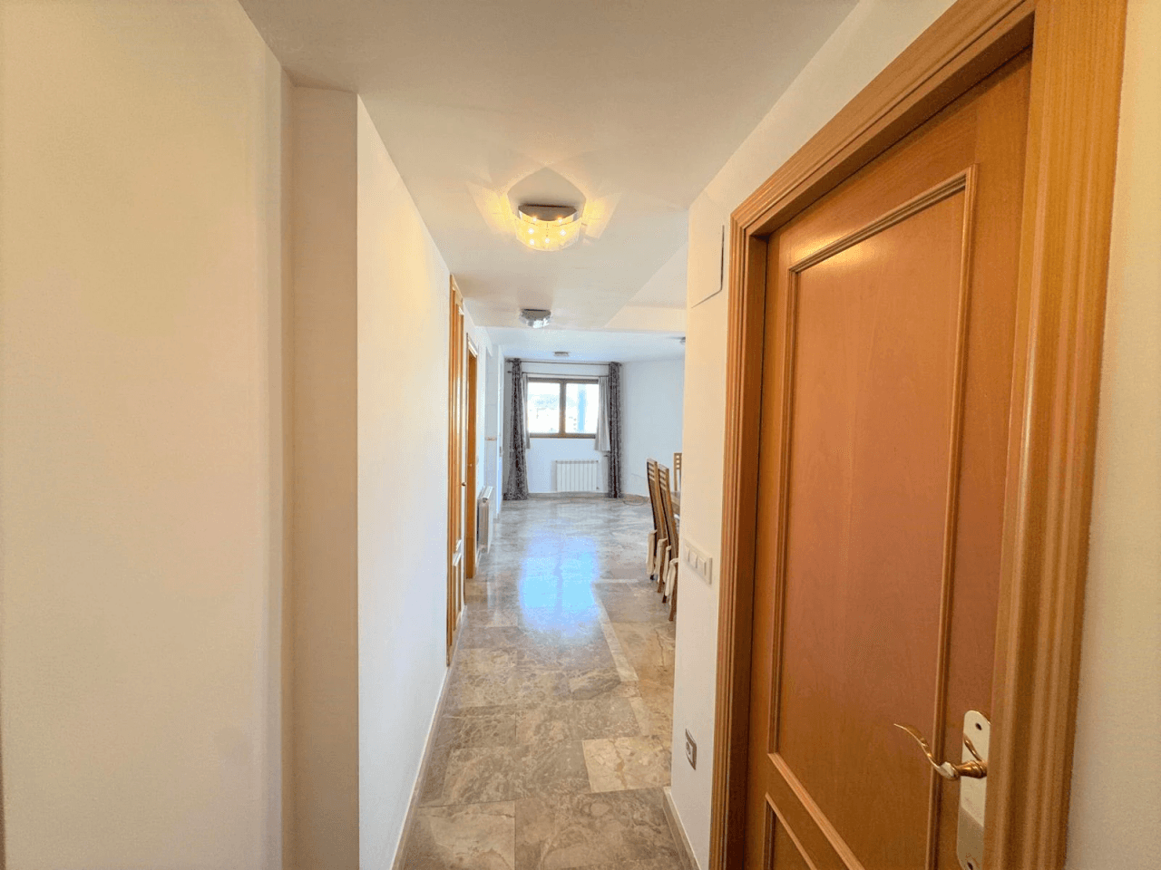 Duplex penthouse with views of the harbor in the heart of Dénia.