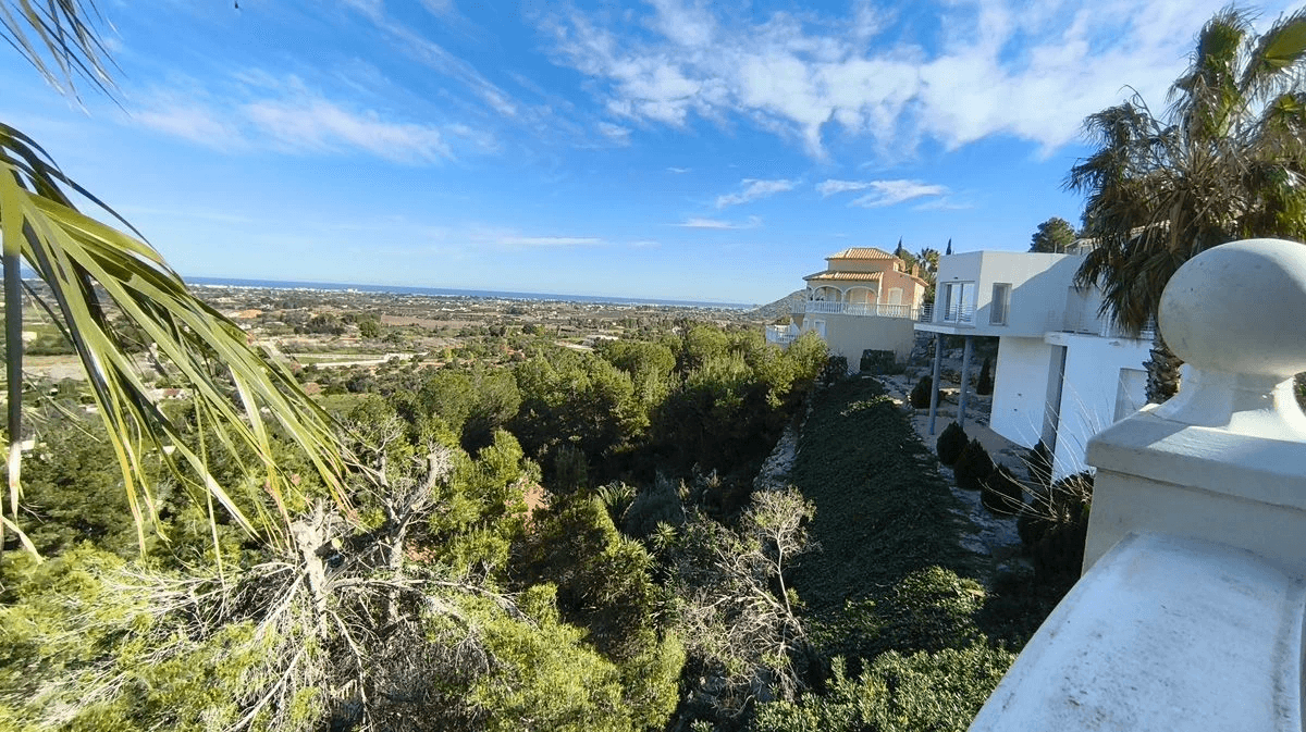 Villa with sea and mountain views in La Sella - Denia
