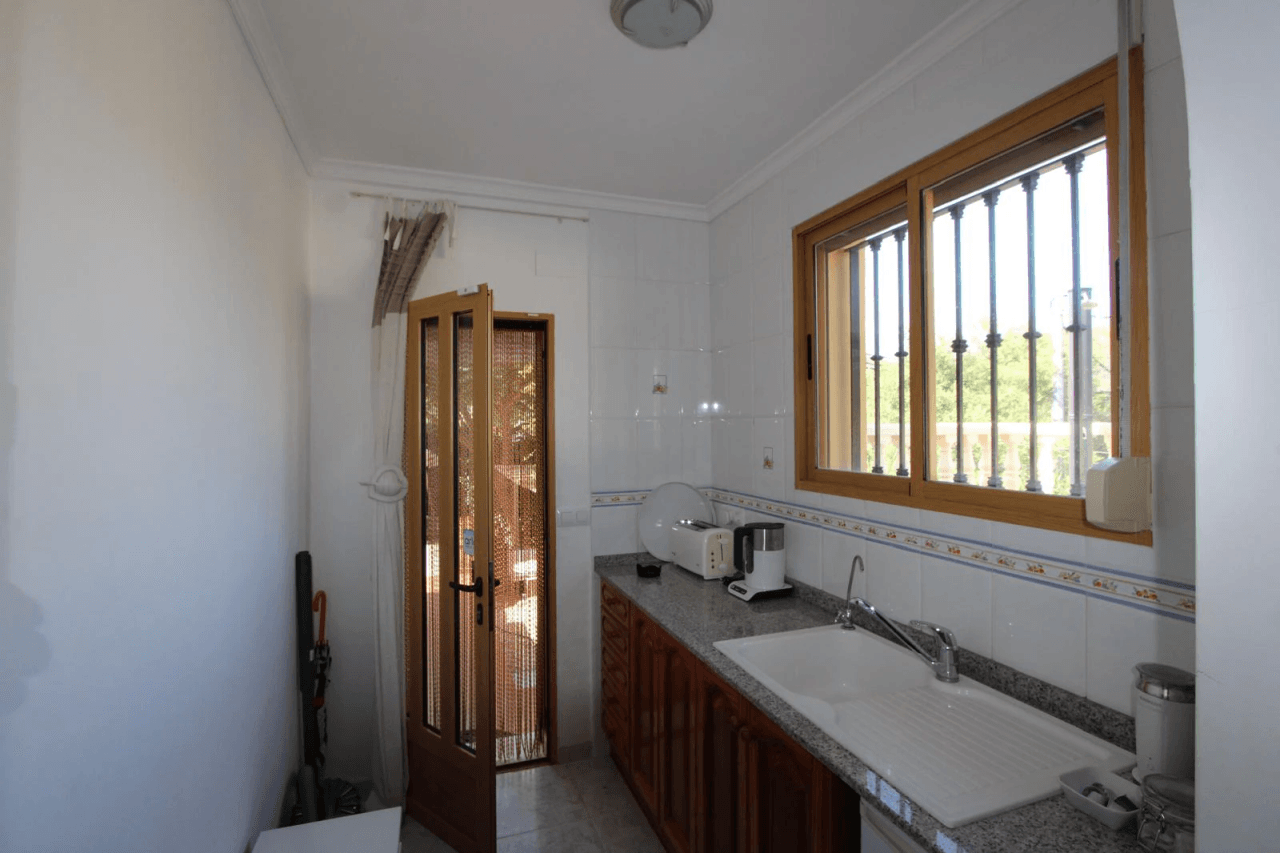 Impressive 3-bedroom villa for sale with valley views and independent guest apartment.