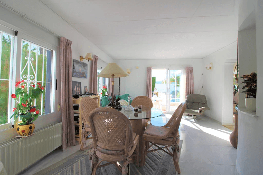 Villa a step away from the beach, Els Poblets