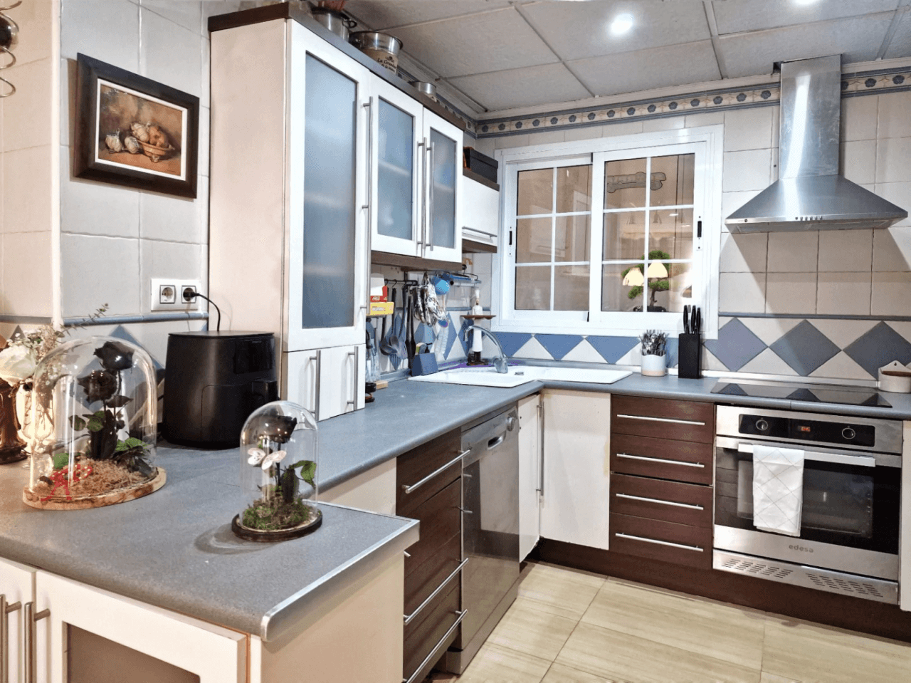 Townhouse with 10 rooms in the center of Jávea.