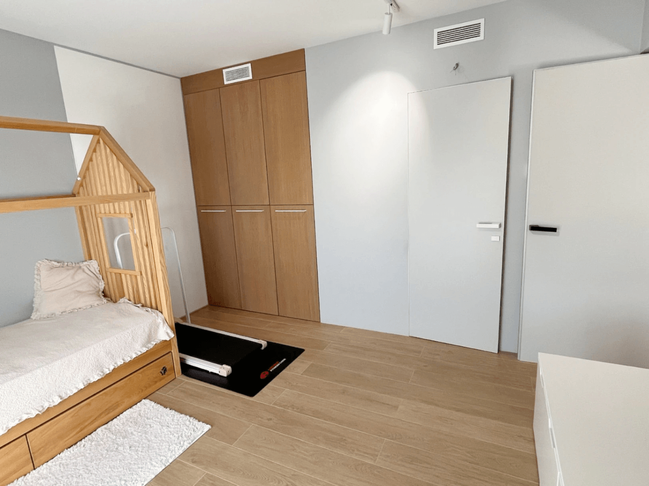 Elegant ultra-modern high-quality chalet in Els Poblets