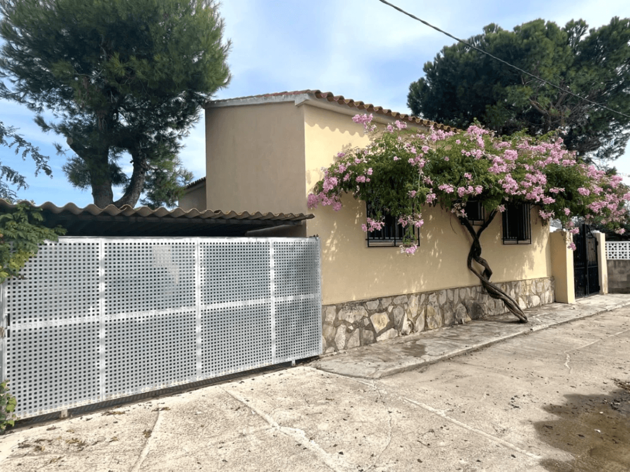 Villa te verkoop in Oliva, Valencia
