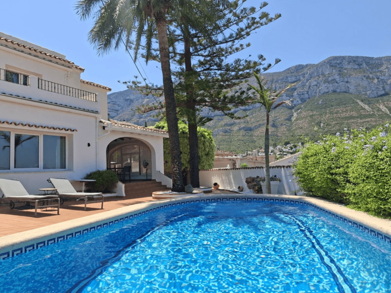 Villa met uitzicht op mar, in El Montgo in Denia