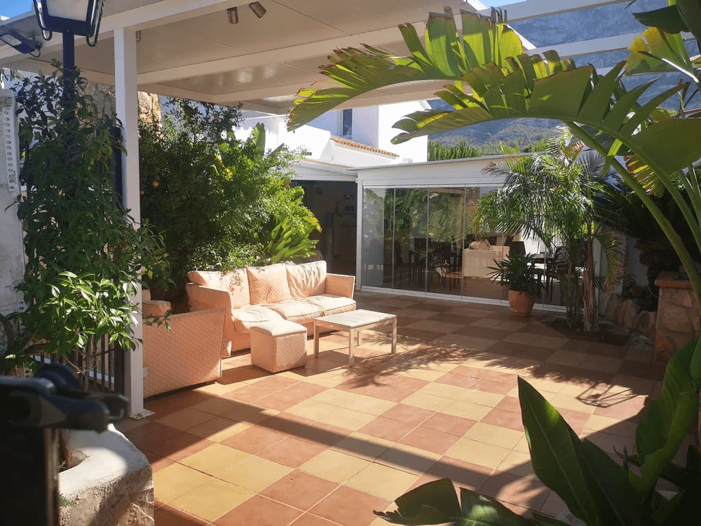 Detached house in Denia
