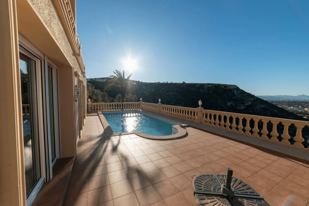Luxury villa with sea view in Denia