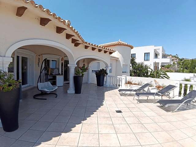 Extraordinary 5-Bedroom Villa in La Sella Golf, Denia