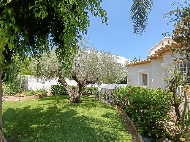 Extraordinary 5-Bedroom Villa in La Sella Golf, Denia