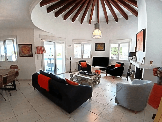 Extraordinary 5-Bedroom Villa in La Sella Golf, Denia