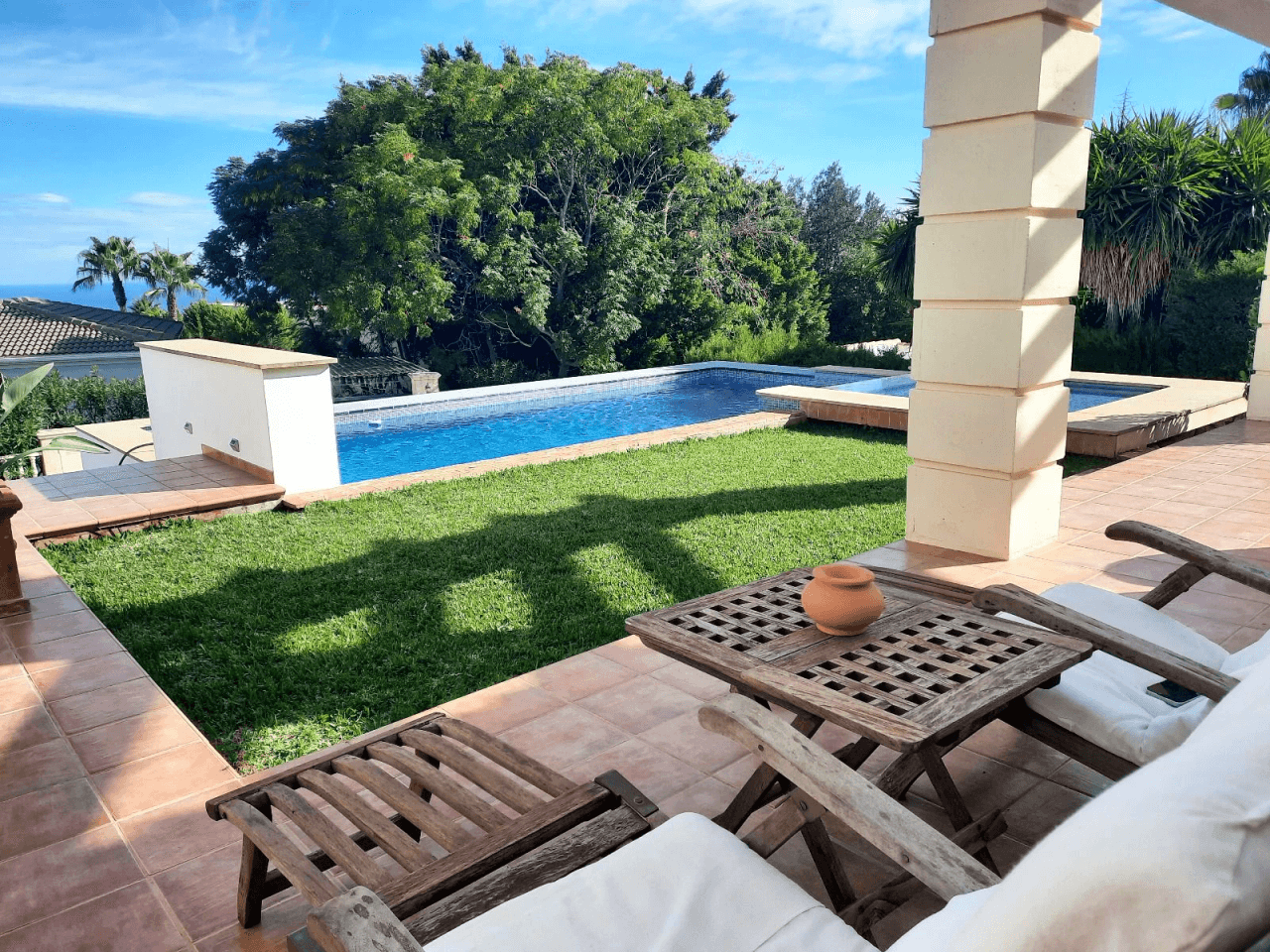 Preciosa villa en Denia con vistas al mar y montaña