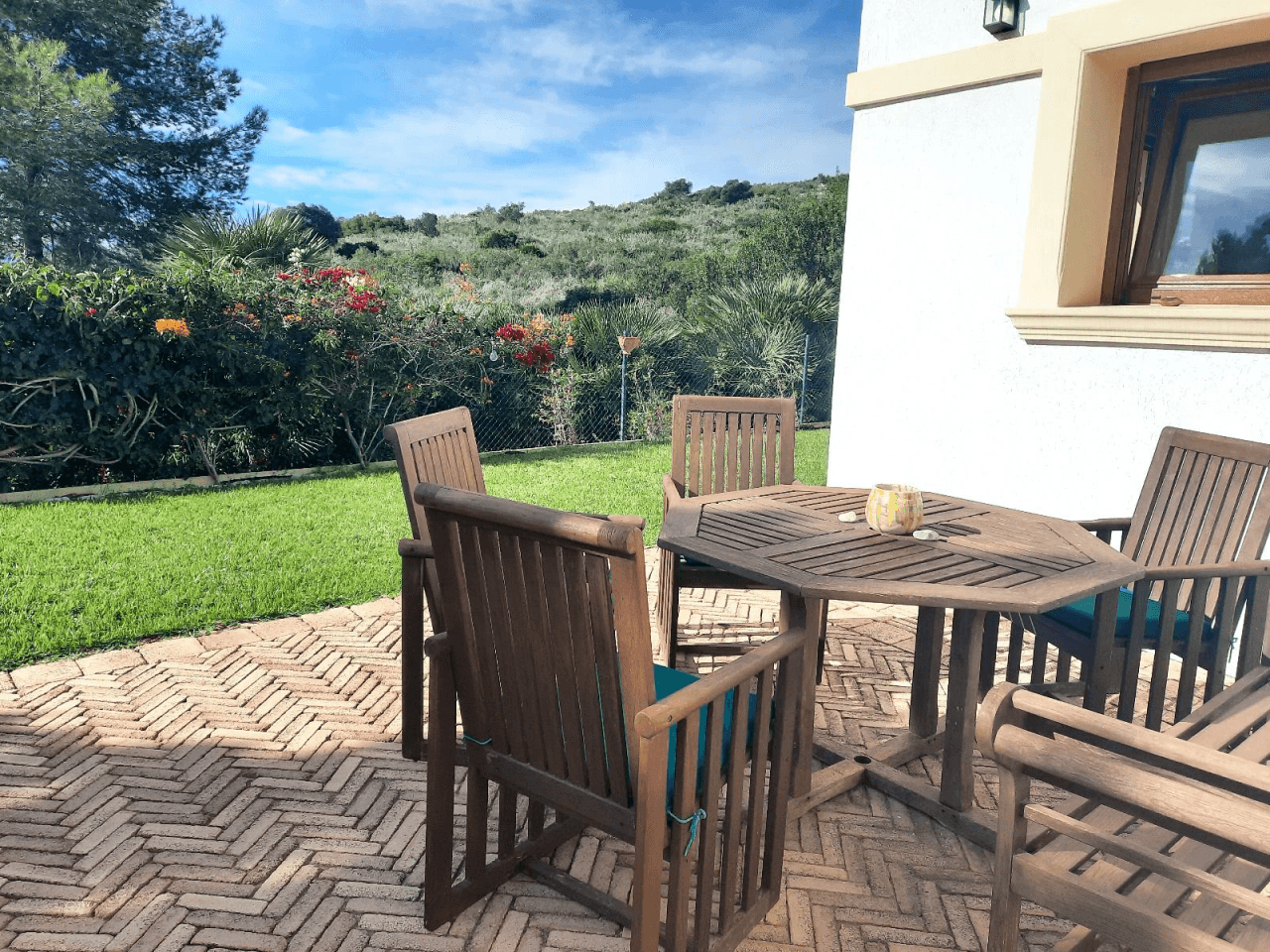 Preciosa villa en Denia con vistas al mar y montaña