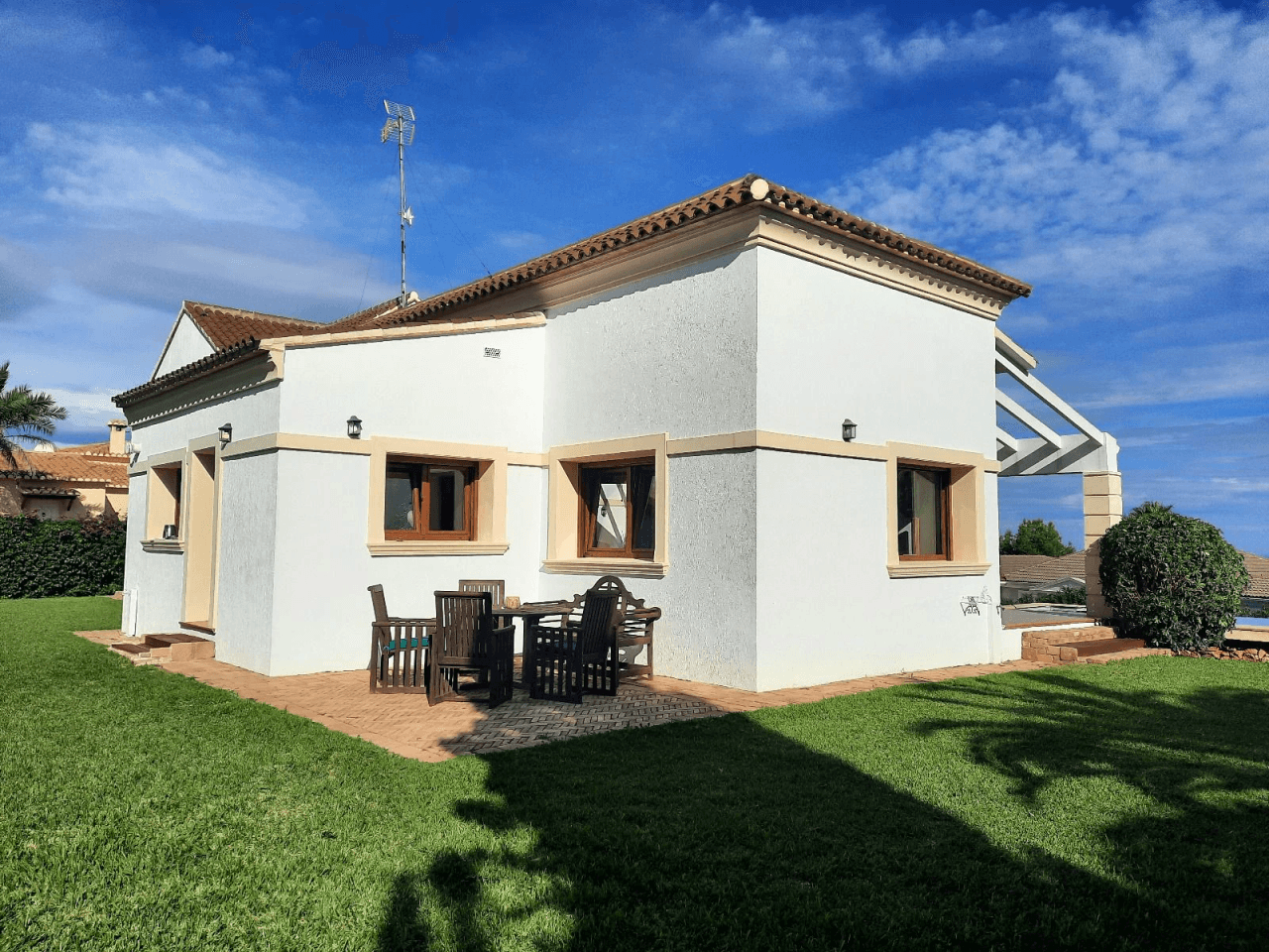Preciosa villa en Denia con vistas al mar y montaña