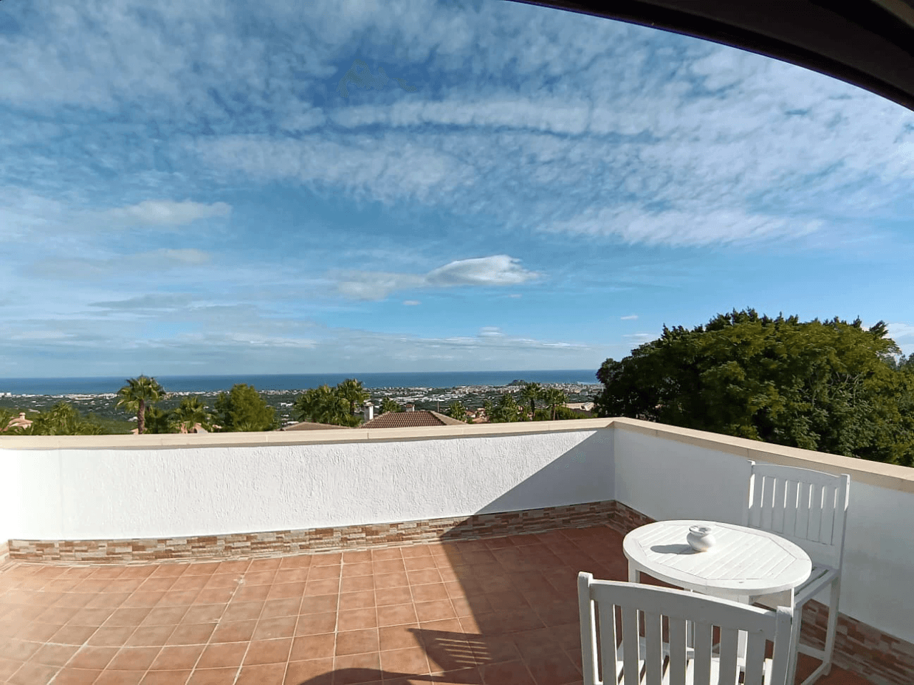 Preciosa villa en Denia con vistas al mar y montaña