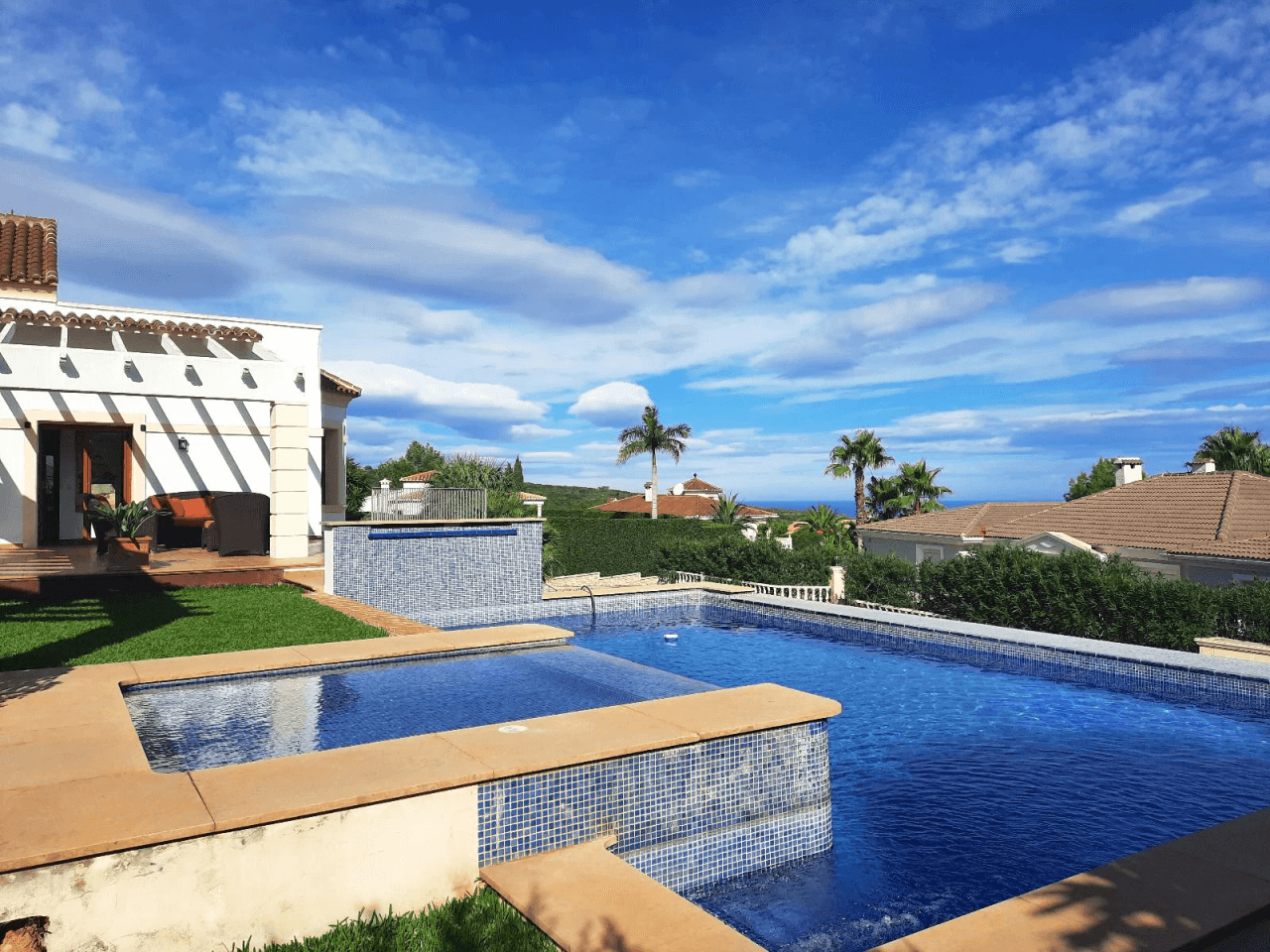 Preciosa villa en Denia con vistas al mar y montaña