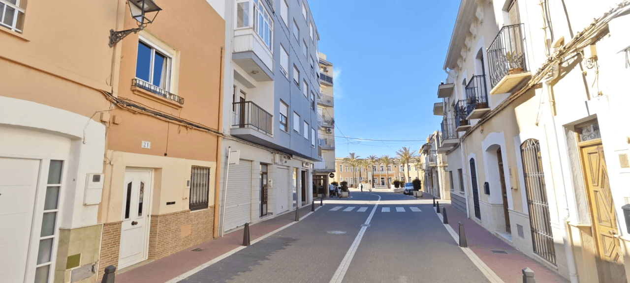 TOWNHOUSE IN VERGEL CENTER