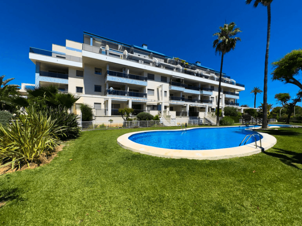 Votre refuge au bord de la mer : Appartement en rez-de-chaussée à deux pas de la plage et du centre de Dénia.