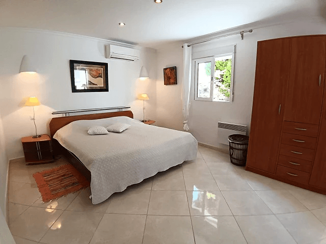 Extraordinaria Villa de 5 dormitorios en La Sella Golf, Denia