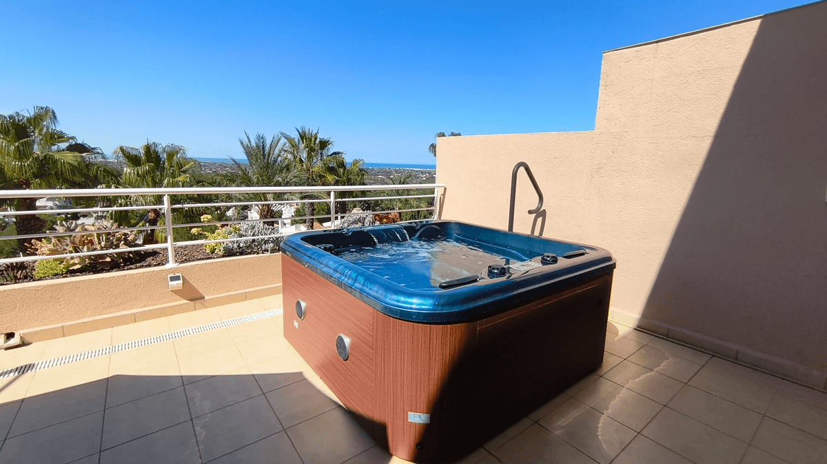 Apartamento con vistas al mar en la Sella (Denia)