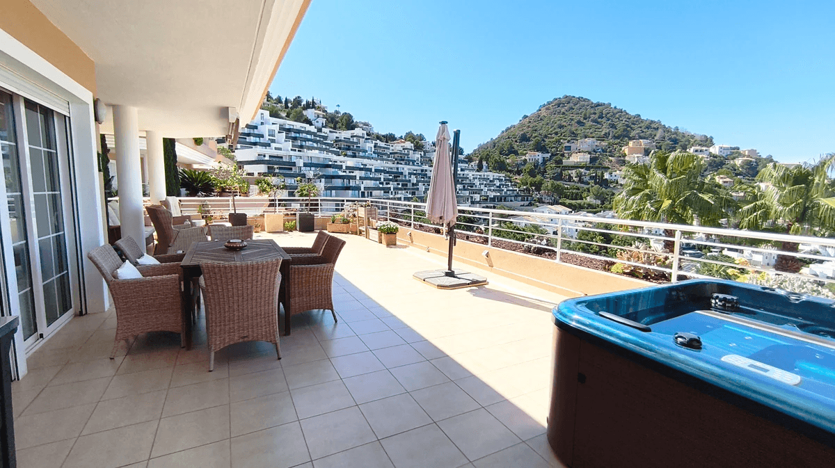 Apartamento con vistas al mar en la Sella (Denia)