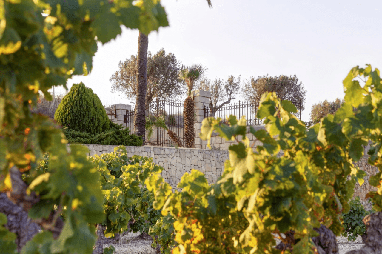Finca de estilo rústico con imponentes vistas al mar a la venta en Moraira