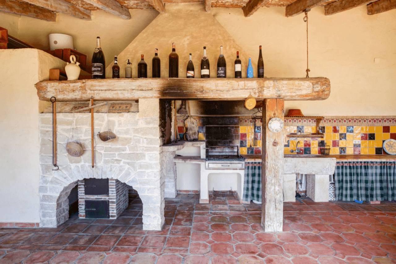 Finca de estilo rústico con imponentes vistas al mar a la venta en Moraira