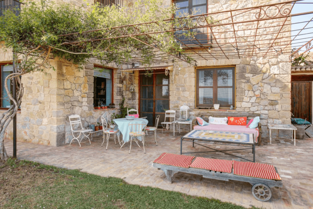Finca de estilo rústico con imponentes vistas al mar a la venta en Moraira