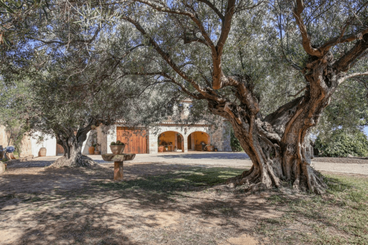 Finca de estilo rústico con imponentes vistas al mar a la venta en Moraira