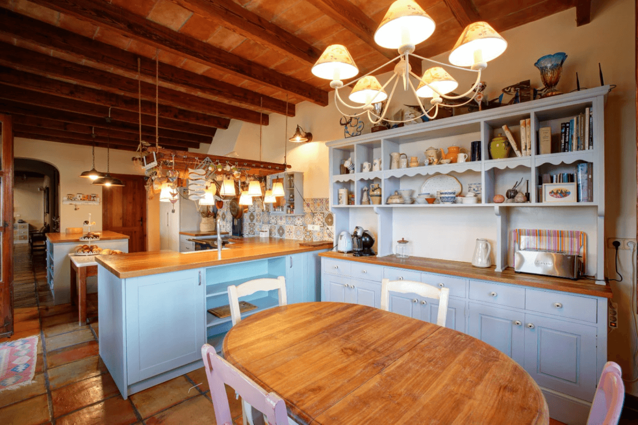 Finca de estilo rústico con imponentes vistas al mar a la venta en Moraira