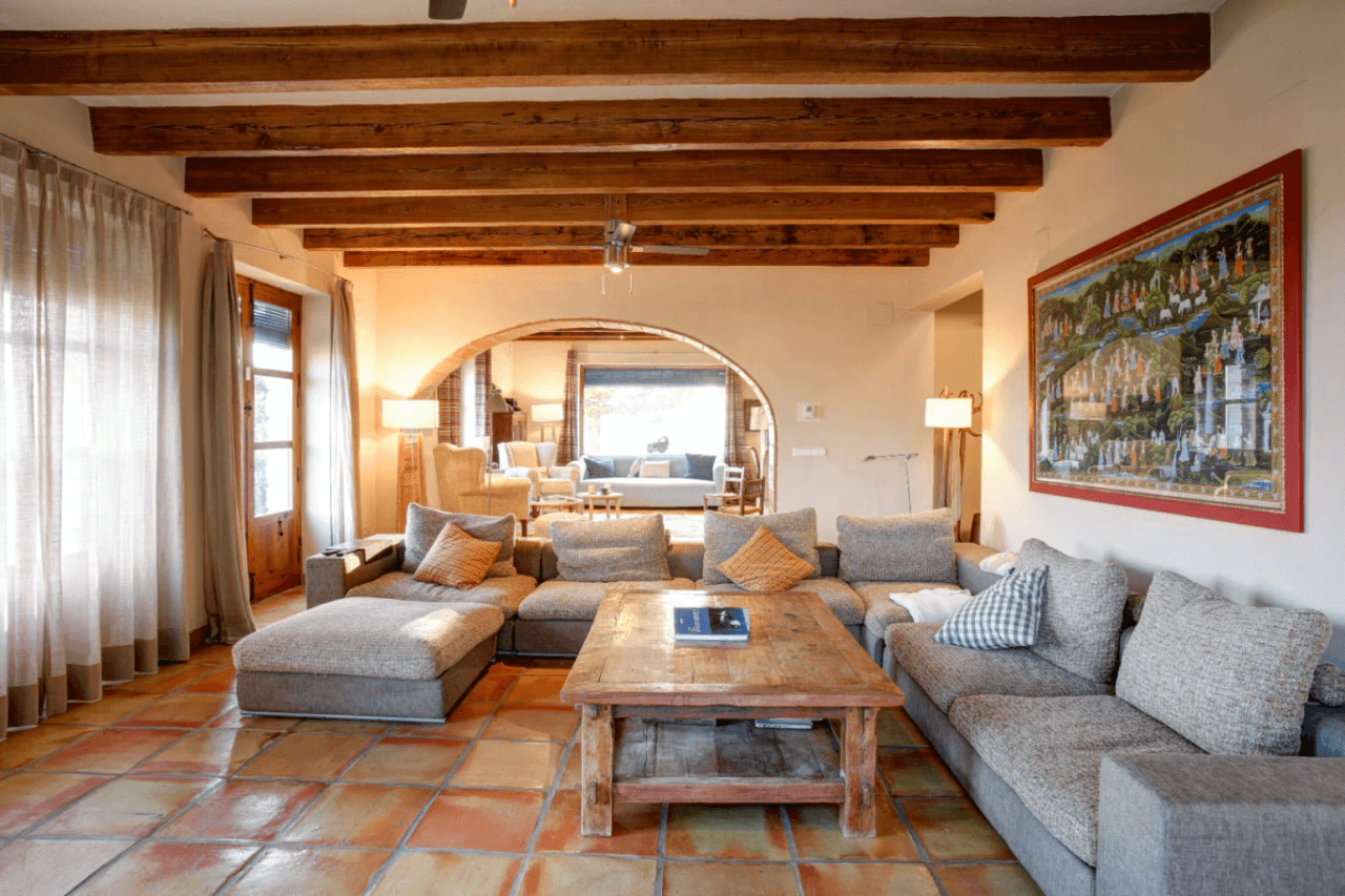 Finca de estilo rústico con imponentes vistas al mar a la venta en Moraira