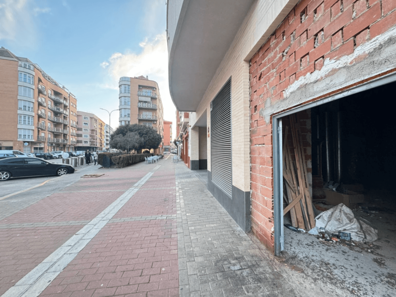 Local comercial en bruto en Denia en avd marquesat