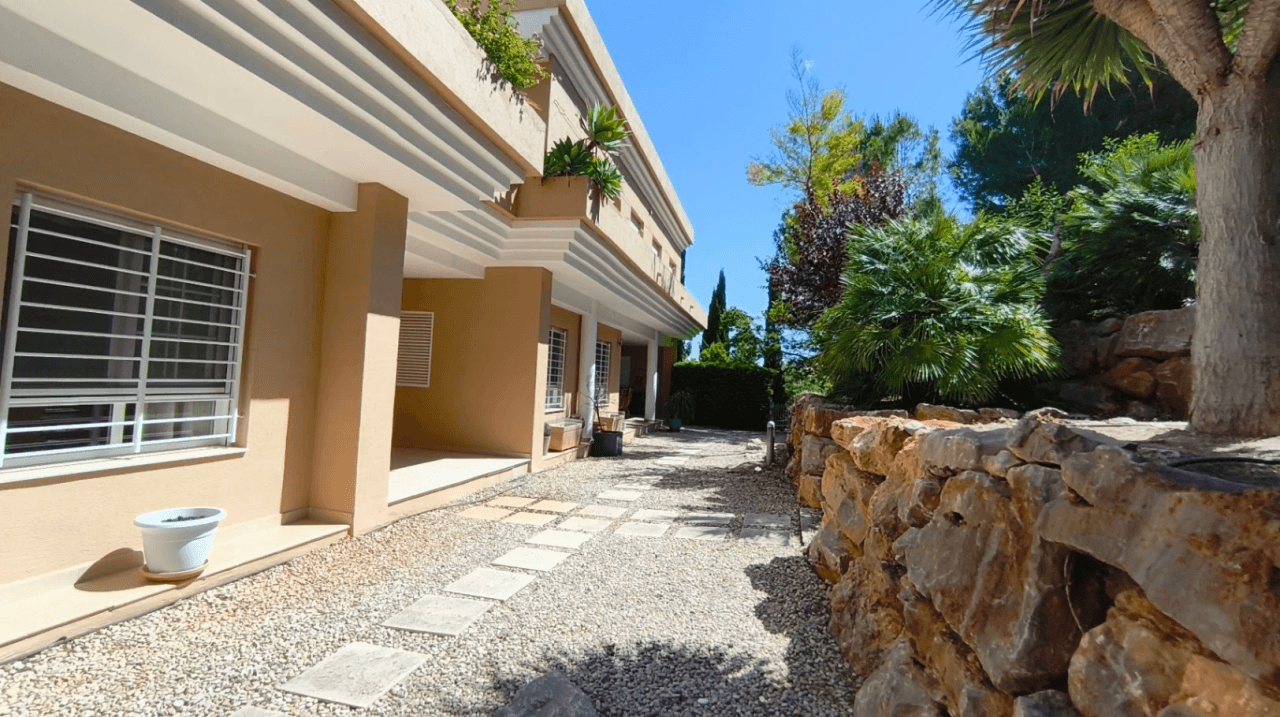 Apartamento y despacho en la Sella (Denia)