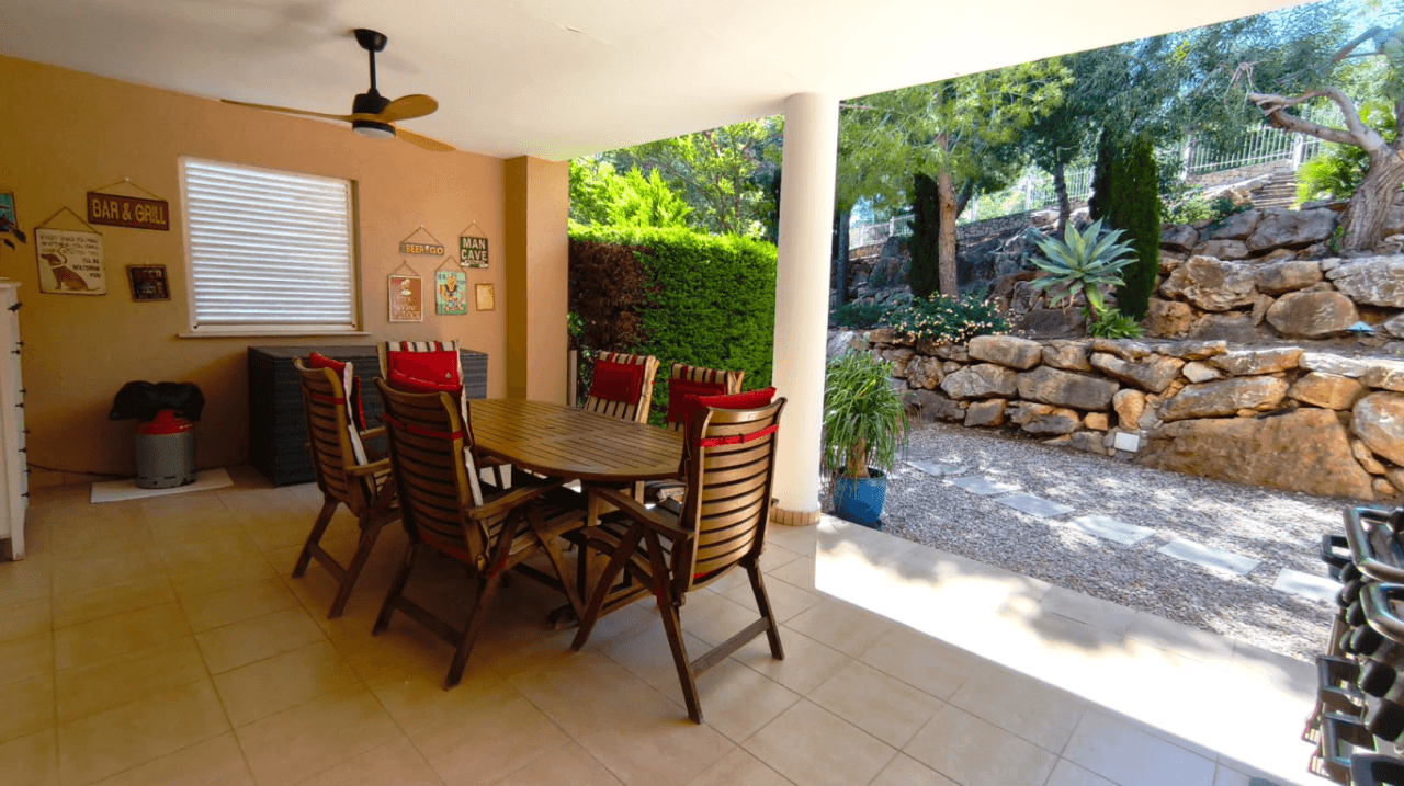 Apartamento y despacho en la Sella (Denia)