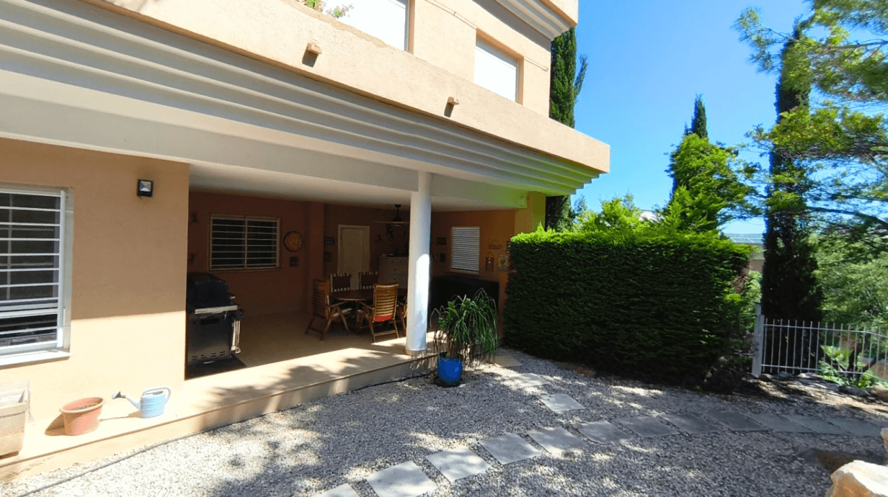 Apartamento y despacho en la Sella (Denia)