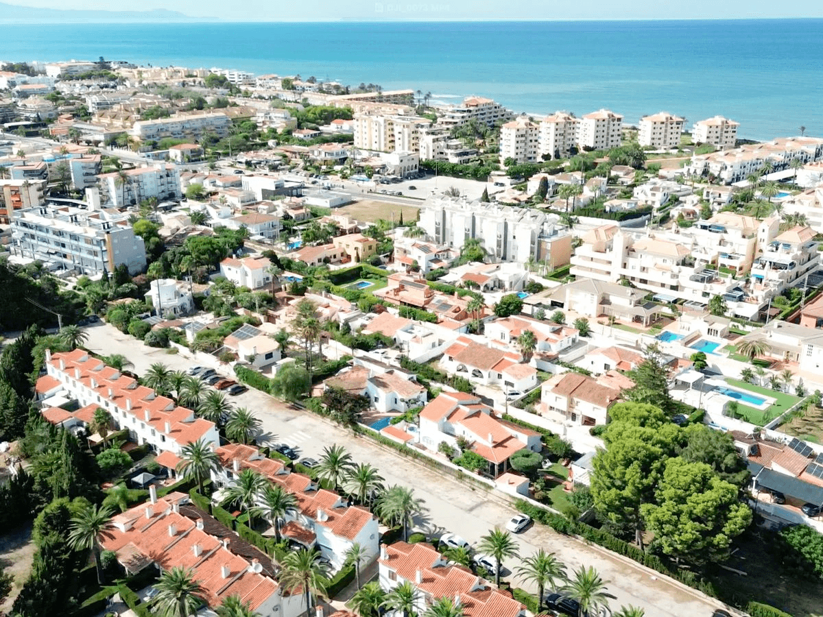 Adosado de 3 dormitorios a 550m de la playa de Denia