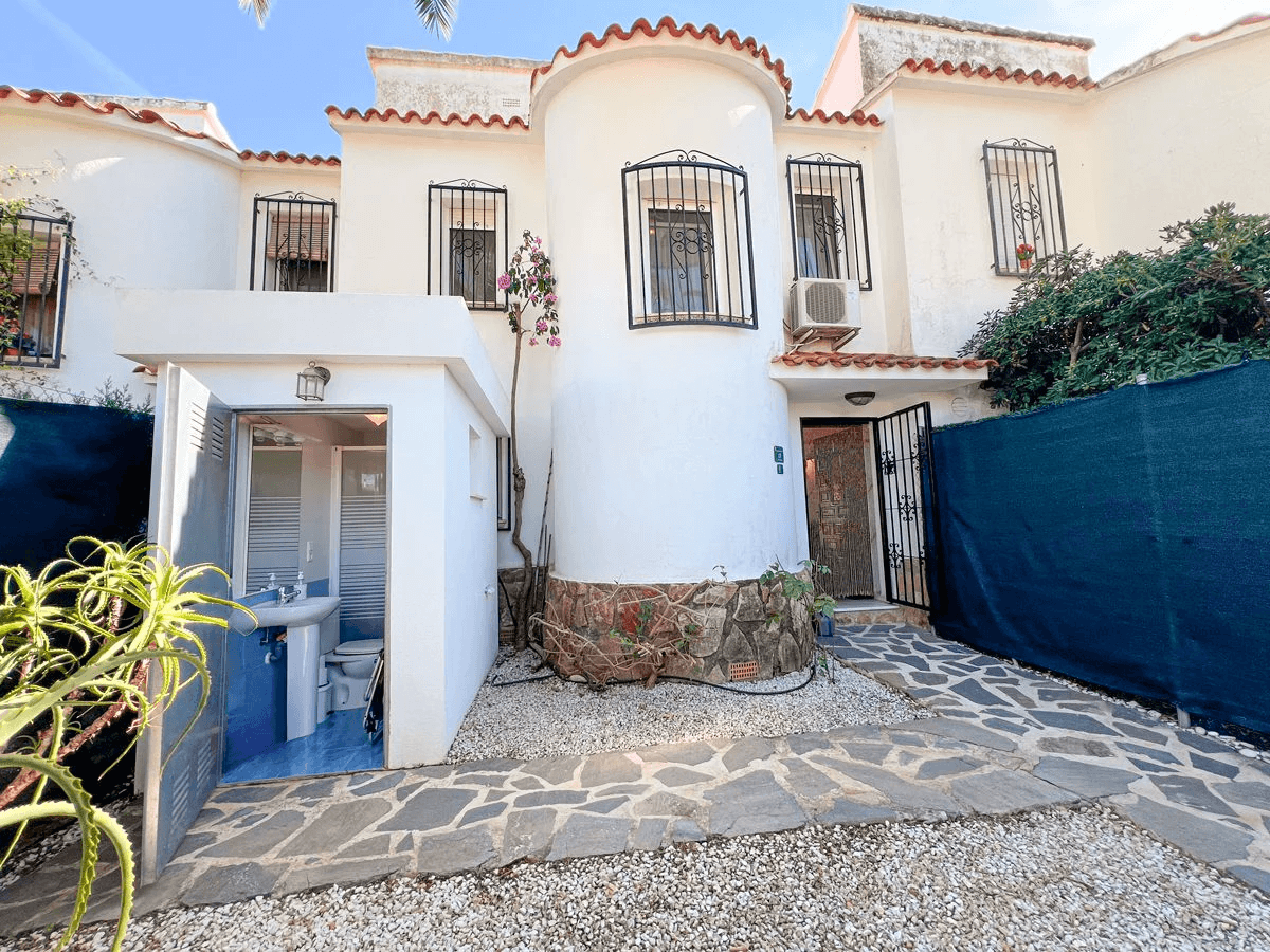 Adosado de 3 dormitorios a 550m de la playa de Denia