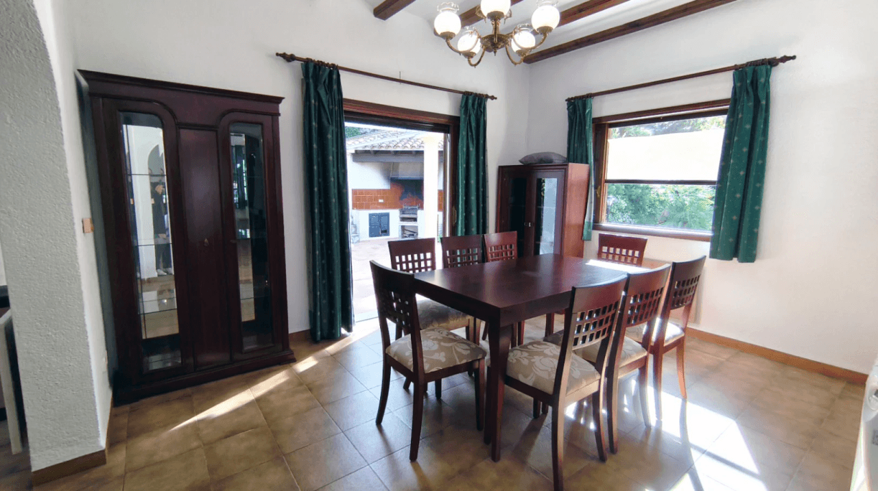 Villa con estudio en La Sella