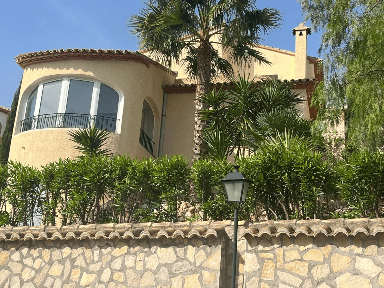 Chalet con piscina en Pedreguer