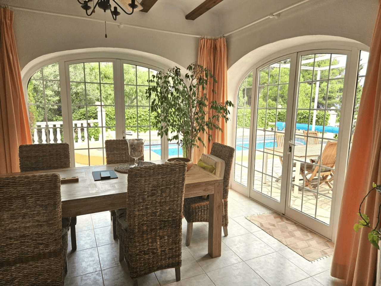 Villa renovada en Montgó, Denia