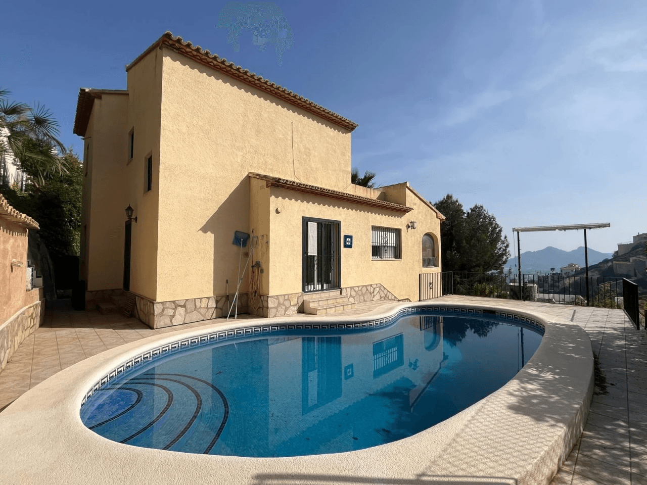Chalet con piscina en Pedreguer