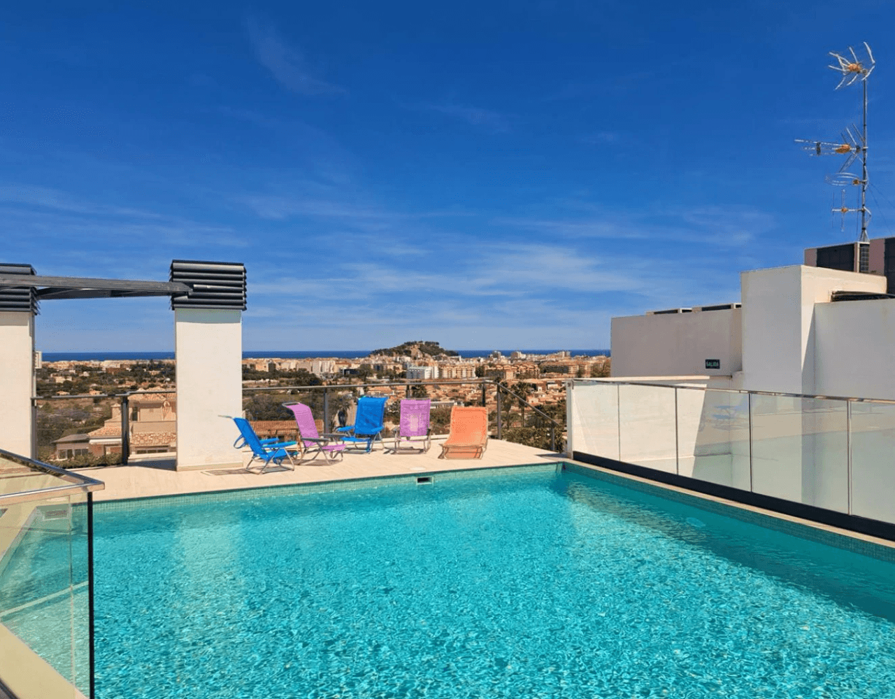 Apartamento con piscina cerca del centro de Denia