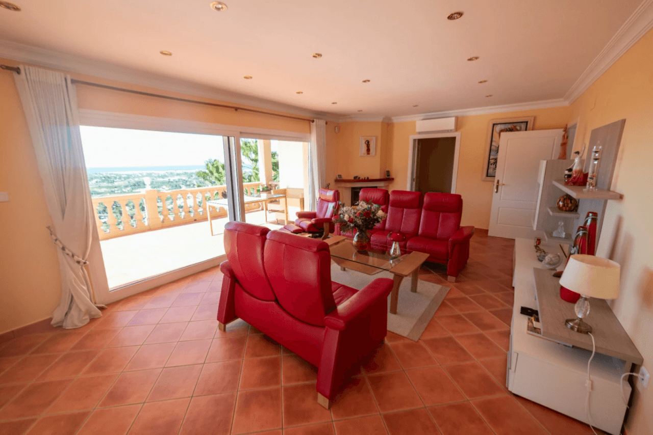 Villa de lujo con vista al mar en Denia