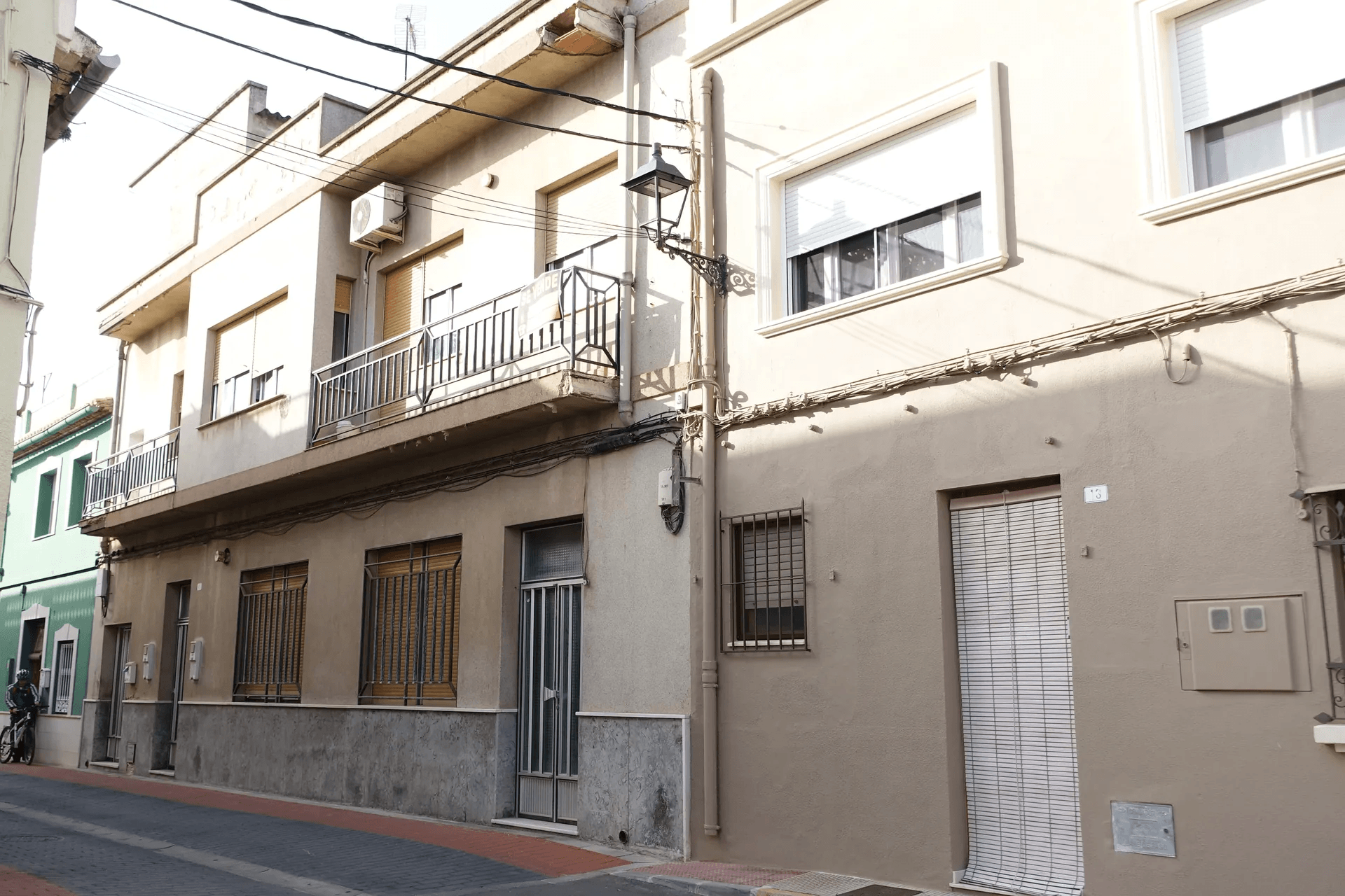 España construye menos viviendas que nunca: el déficit habitacional alcanza niveles críticos (e históricos)