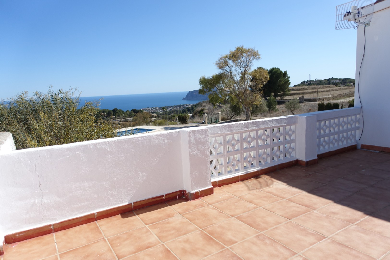Villa con vistas panoramicas al mar en Benissa.