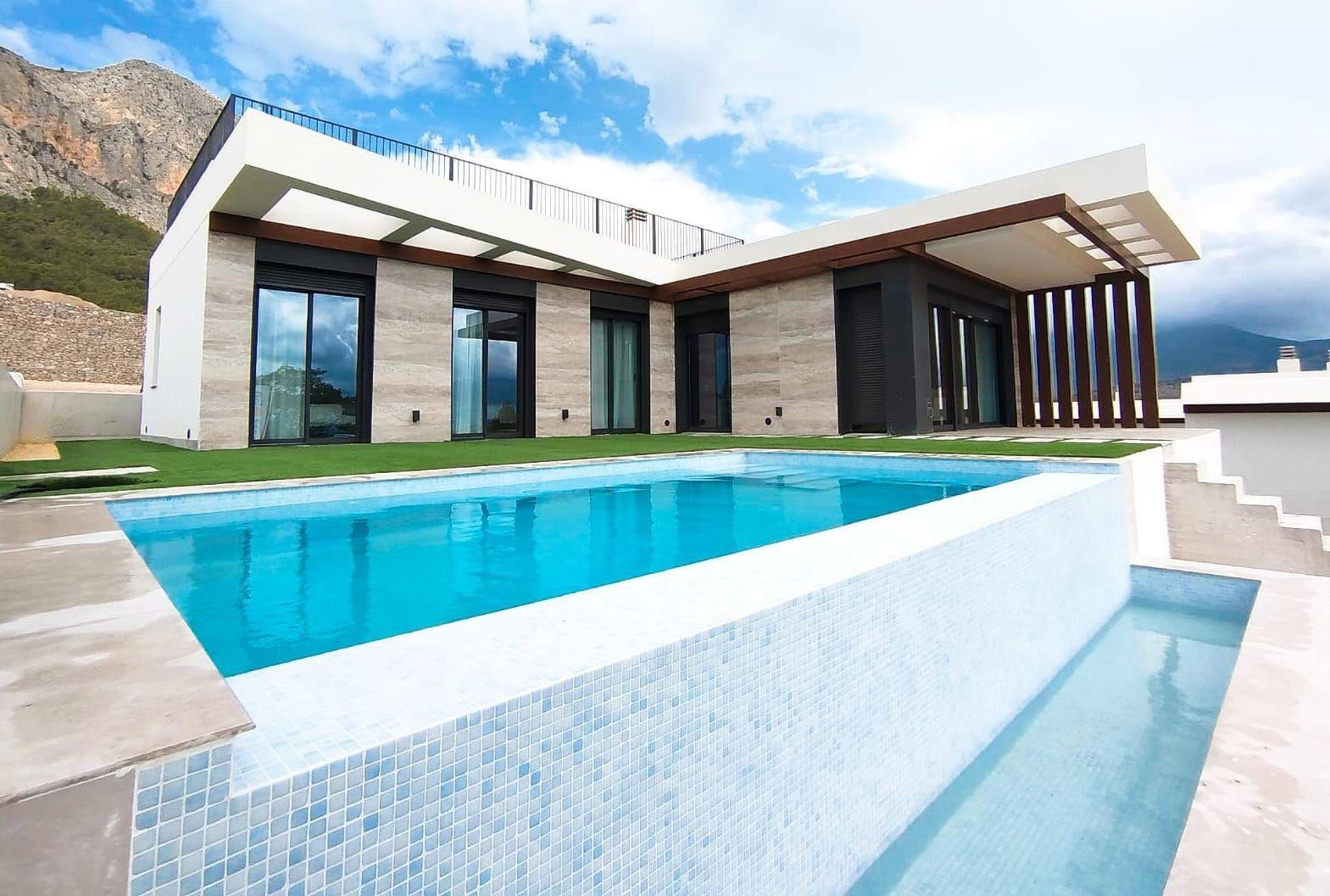 Villa de 4 dormitorios en Polop