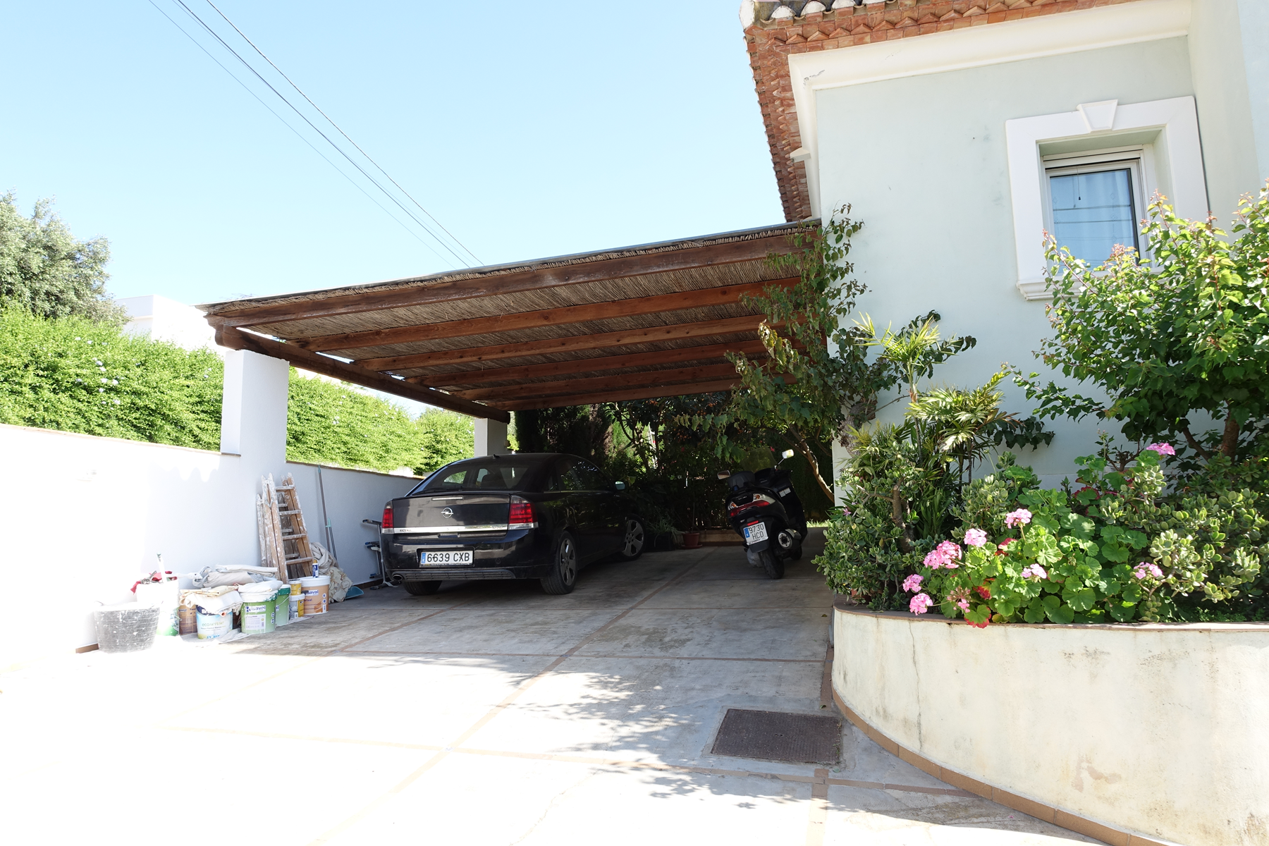 Large villa with private pool in Denia